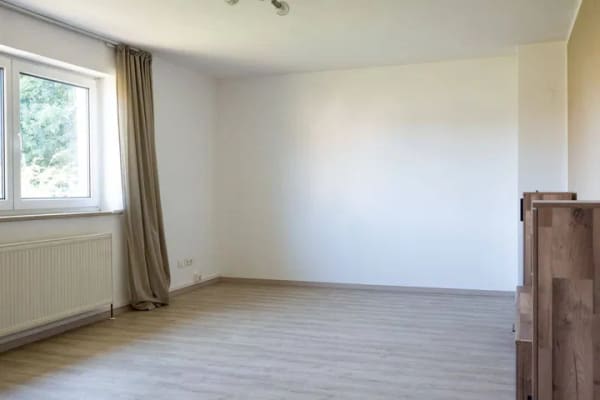 Immobilie in Kümmersbruck - Lichtdurchflutete 3-Zimmer-Wohnung mit Balkon in ruhiger Lage von Haselmühl - Bild 4