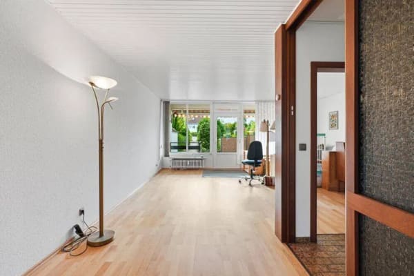 Immobilie in Heiligenhafen - Ihr Zuhause an der Ostsee: Charmantes Reihenmittelhaus in Heiligenhafen mit viel Potenzial - Bild 2