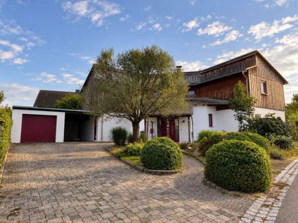 Immobilie in Großheirath - Ein Familienparadies im südlichen Landkreis! Großzügiges Einfamilienhaus in Großheirath - Bild 0