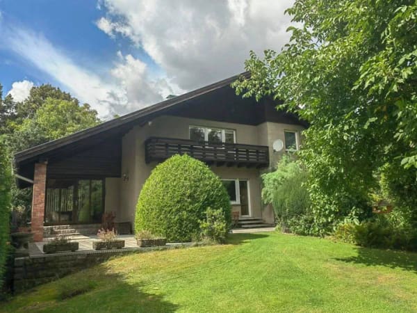 Immobilie in Woltersdorf - Repräsentative Landhausvilla auf großem Grundstück  - Bild 0