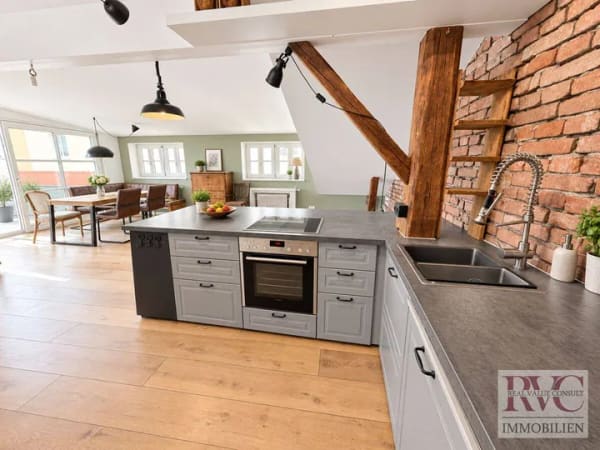 Immobilie in Laufen - Außergewöhnliche Dachgeschosswohnung mit Charme und zwei Dachterrassen - Bild 1