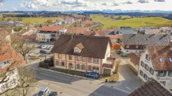Immobilie in Argenbühl - Großzügiges Zweifamilienhaus mit Entwicklungspotenzial im Allgäu - Bild 0