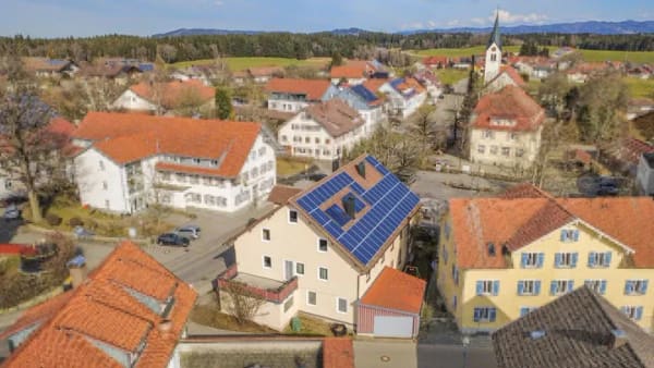 Immobilie in Argenbühl - Großzügiges Zweifamilienhaus mit Entwicklungspotenzial im Allgäu - Bild 3
