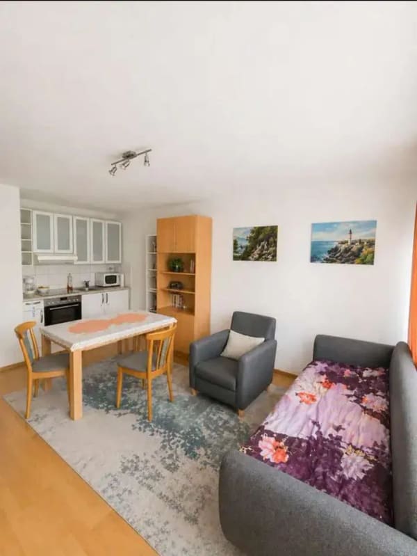 Immobilie in Unterhaching - Kapitalanlage in Unterhaching: 1-Zi-Appartement, 30 qm, Terrasse + Gartenanteil, 4,2 % Rendite  - Bild 0