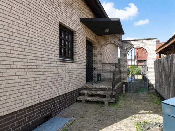 Immobilie in Sehnde - Ein Zuhause zum Ankommen – großzügiges Einfamilienhaus mit Garten in Sehnde-Haimar - Bild 2