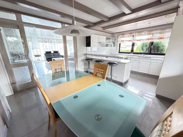 Immobilie in Vellberg - "Bequemes Wohnen auf einer Ebene" ATTRAKTIVES EINFAMILIENHAUS MIT SAUNA, GARAGE UND CARPORT - Bild 4