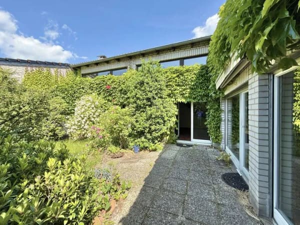 Immobilie in Isernhagen - Individuelles & großzügiges Architektenreihenhaus mit schönem Garten in beliebter Lage  - Bild 3