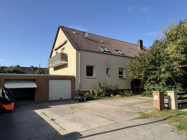 Immobilie in Burgdorf - Burgdorf/Ehlershausen: Kleines Mehrfamilienhaus mit 4 Wohnungen (nach WEG geteilt)  - Bild 0