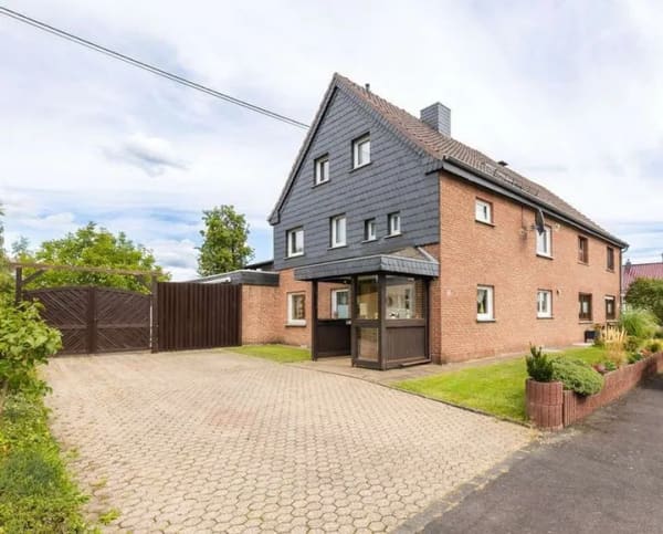 Immobilie in Neustadt (Wied) - Familienfreundliches Haus mit Garten- und Hinterland
in Neustadt-Ehrenberg - Bild 1