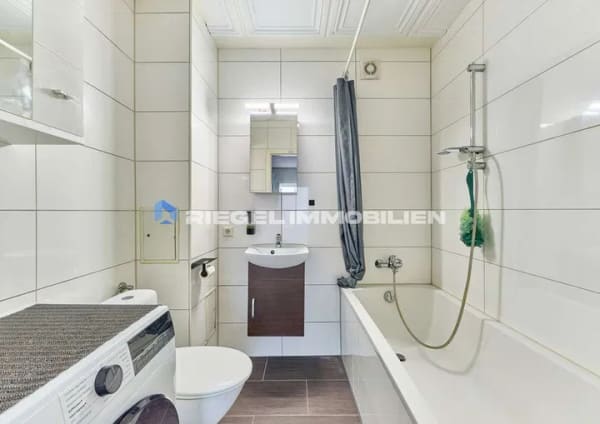 Immobilie in Lingenfeld - Sie hier? Wir auch! Eigennutzung oder Kapitalanlage, 1,5-Zimmer-Wohnung mit Balkon & PKW-Stellplatz - Bild 4