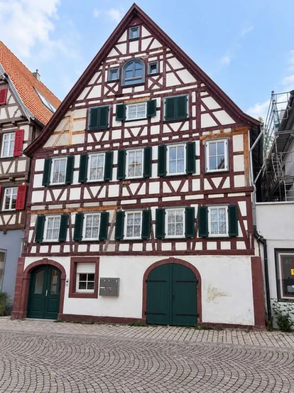 Immobilie in Calw - 2-Zimmer-Wohnung in historischem Mehrfamilienhaus - Bild 0