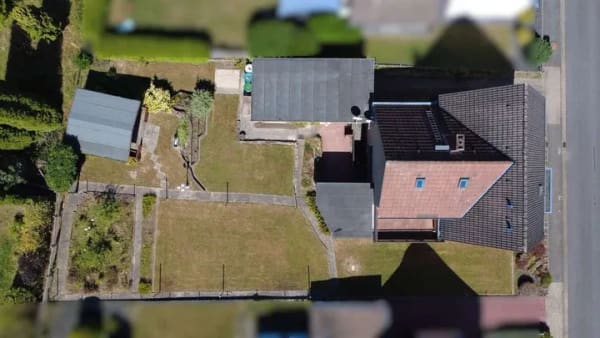 Immobilie in Hiddenhausen - Zweifamilienhaus auf Erbbaugrundstück am Wald - Bild 1