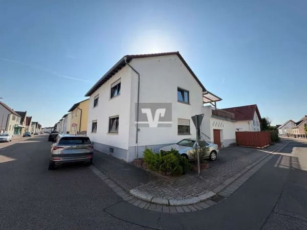 Immobilie in Schifferstadt - Unser Immobilien-Tipp! Familienangebot - 
Generationen finden hier Platz  zum Wohlfühlen! - Bild 0