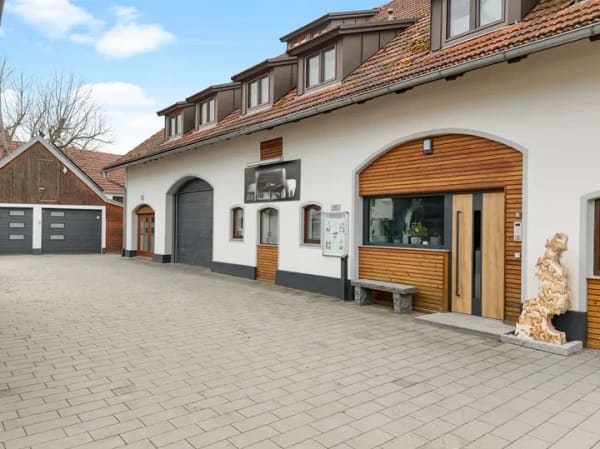 Immobilie in Kühbach - Historischer Wohntraum für Generationen – stilvoll wohnen & clever investieren - Bild 1