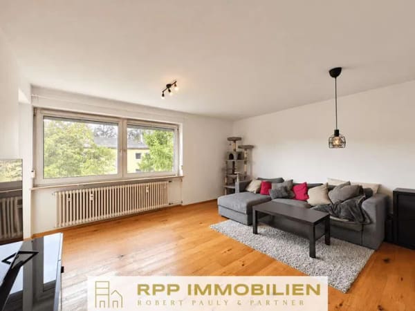 Immobilie in Oberschleißheim - Renovierte 3-Zimmerwohnung mit sonniger West-Loggia in Oberschleißheim - Bild 0