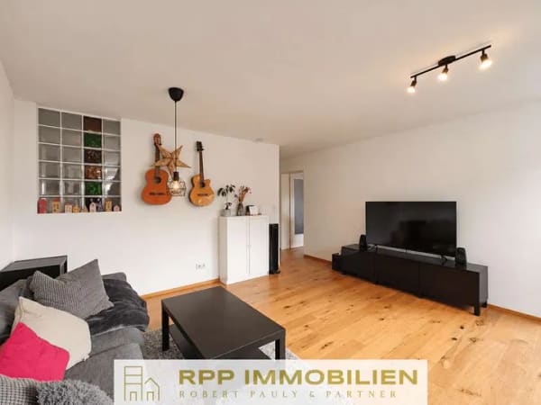 Immobilie in Oberschleißheim - Renovierte 3-Zimmerwohnung mit sonniger West-Loggia in Oberschleißheim - Bild 4