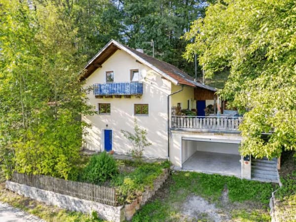 Immobilie in Perlesreut - Ruhig gelegen und vielseitig nutzbar – ein Zuhause für Familien mit eigenen Ideen - Bild 0