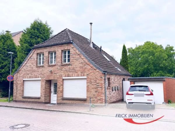 Immobilie in Eutin - Eutin - Drei-Parteien-Haus in Zentrumslage - Bild 0