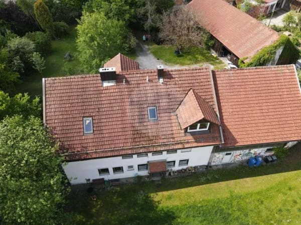 Immobilie in Zenting - LÄNDLICHES ANWESEN - LANDHAUS MIT NEBENGEBÄUDE
TIER - PFERDHALTUNG GEEIGNET
 - Bild 2