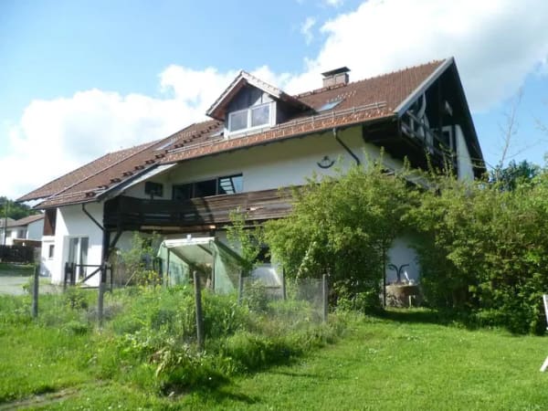 Immobilie in Zenting - LÄNDLICHES ANWESEN - LANDHAUS MIT NEBENGEBÄUDE
TIER - PFERDHALTUNG GEEIGNET
 - Bild 3