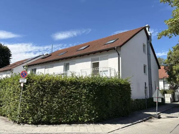 Immobilie in Unterföhring - Gepflegtes Reihenendhaus mit 2 TG-Stellplätzen in Unterföhring, sofort frei - Bild 0