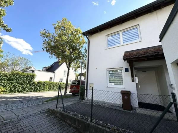 Immobilie in Unterföhring - Gepflegtes Reihenendhaus mit 2 TG-Stellplätzen in Unterföhring, sofort frei - Bild 4