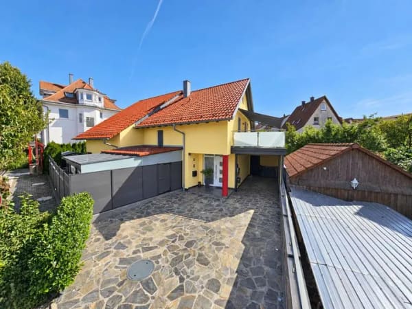 Immobilie in Wäschenbeuren - Exklusives Familiendomizil mit Galerie, mehreren Terrassen und zusätzlichem Ausbaupotenzial - Bild 0