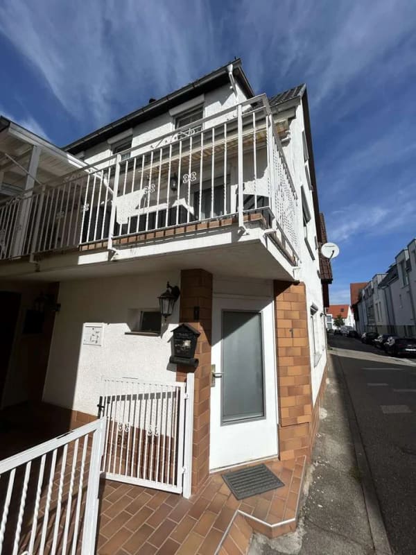 Immobilie in Pleidelsheim - Gepflegtes Einfamilienhaus mit Einliegerwohnung – viel Raum für individuelle Wohnideen - Bild 1