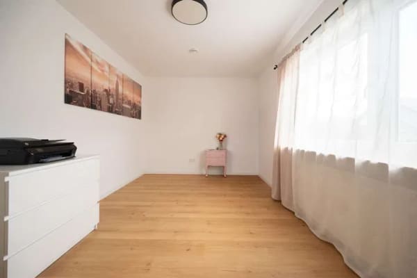 Immobilie in Massenbachhausen - Großzügiges Ein-/Zweifamilienhaus in Massenbachhausen mit viel Platz und Doppelgarage - Bild 4
