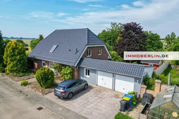 Immobilie in Altlandsberg - IMMOBERLIN.DE - Adrettes Haus mit Südwestgarten und Doppelgarage in ländlicher Lage - Bild 1