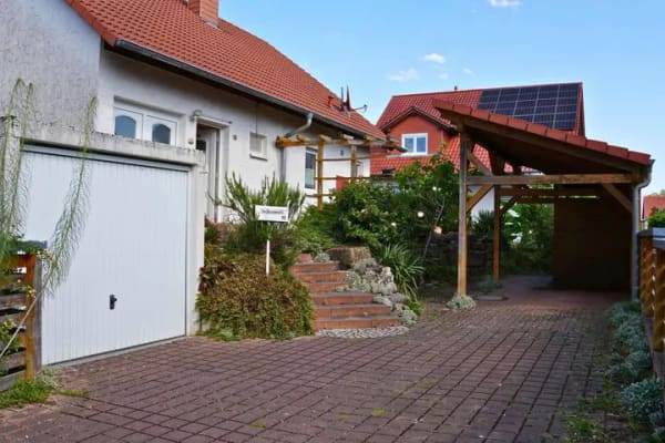 Immobilie in Freisbach - Top Lage & Top Grundstück Exklusives Einfamilienhaus mit lukrativer Ferienvermietung - Bild 0