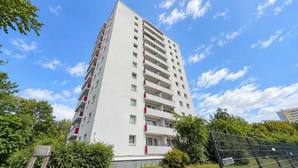 Immobilie in Buxtehude - Großzügige Etagenwohnung mit zwei Balkonen - Bild 1
