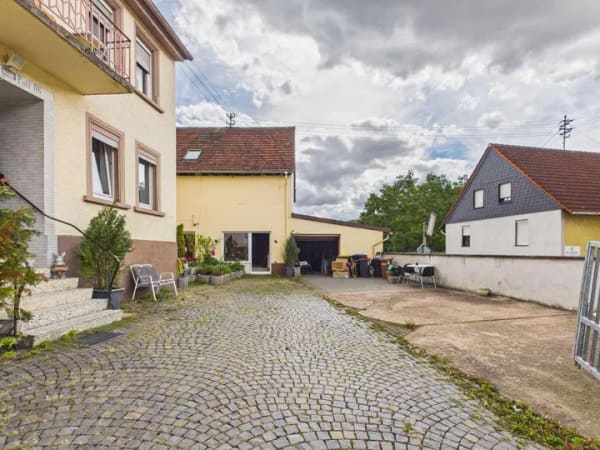 Immobilie in Altenbamberg - Viel Platz, flexible Nutzungsmöglichkeiten und zusätzliches Grundstück – Wohnen in Altenbamberg - Bild 1