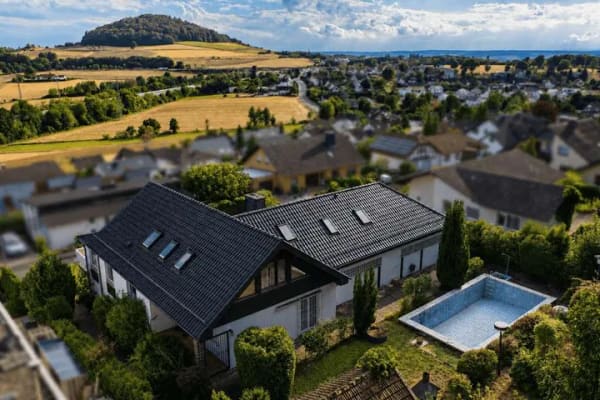Immobilie in Petersberg - Villa mit Weitblick – bereit, wachgeküsst zu werden - Bild 2