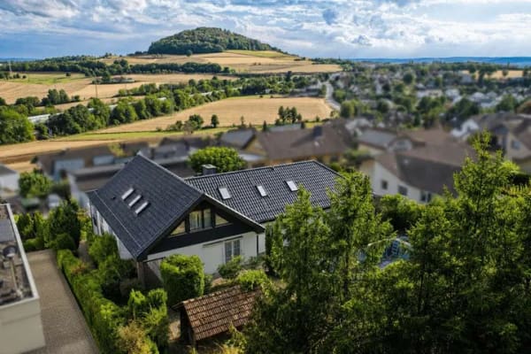 Immobilie in Petersberg - Villa mit Weitblick – bereit, wachgeküsst zu werden - Bild 3