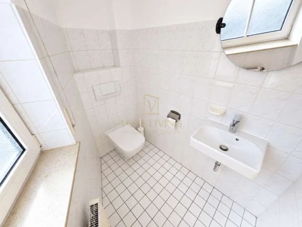 Immobilie in Bad Nauheim - Renovierte und großzügige hausähnliche Wohnung mit eigenem Eingang auf 3 Etagen + Garage und Garten - Bild 4