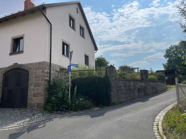 Immobilie in Floß - Geräumiges Einfamilienhaus im Herzen von Floß zu verkaufen - Bild 0