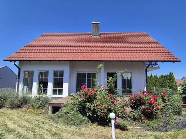 Immobilie in Staig - **Alles außer gewöhnlich - Repräsentatives Wohnhaus in ruhiger Lage!** - Bild 0