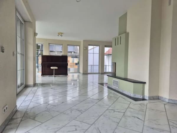 Immobilie in Staig - **Alles außer gewöhnlich - Repräsentatives Wohnhaus in ruhiger Lage!** - Bild 1