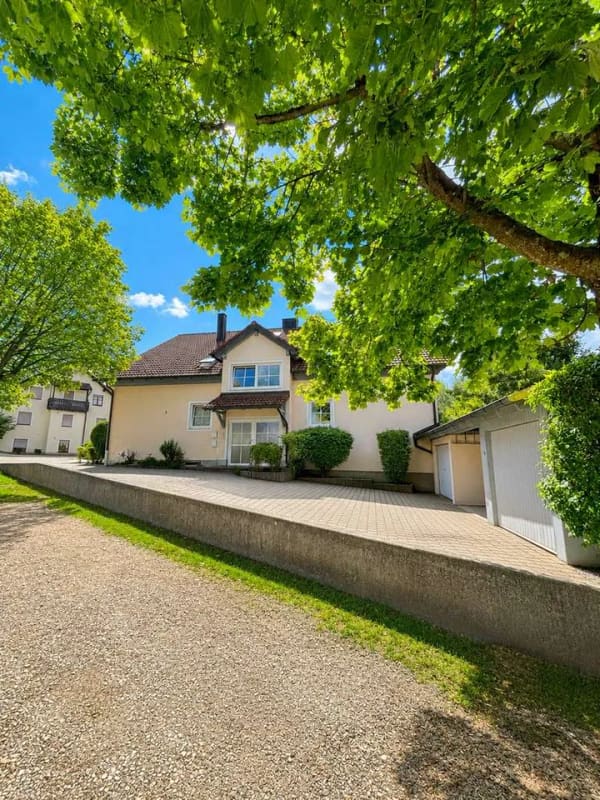 Immobilie in Siegenburg - Attraktive 3-Zimmer-Erdgeschosswohnung mit Balkon – ideal zur Eigennutzung oder Kapitalanlage - Bild 0