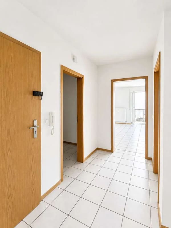 Immobilie in Siegenburg - Attraktive 3-Zimmer-Erdgeschosswohnung mit Balkon – ideal zur Eigennutzung oder Kapitalanlage - Bild 3