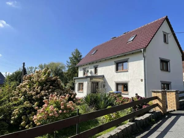 Immobilie in Zittau - Einfamilienhaus mit Garagen in Dittelsdorf - Bild 0