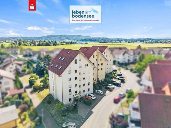 Immobilie in Rielasingen-Worblingen - Über den Dächern von Rielasingen - gepflegte 2 -Zimmer-Wohnung mit Südbalkon und Außenstellplatz - Bild 0