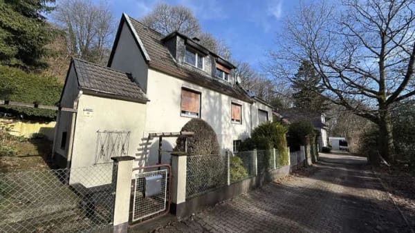 Immobilie in Solingen - JA, zum modernisierungsbedürftigen kleinen Häuschen in Solingen-Gräfrath – ohne K - Bild 0