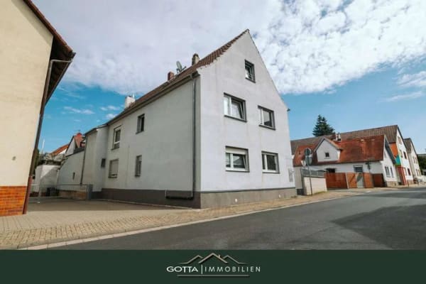 Immobilie in Egelsbach - Besonderes Zuhause mit Pool & Kamin – Großzügiges Zweifamilienhaus in begehrter Lage von Egelsbach - Bild 1