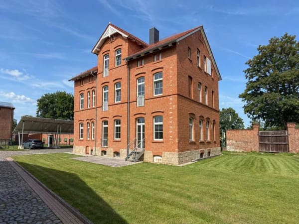 Immobilie in Quedlinburg - Denkmalgeschütztes Mehrfamilienhaus mit flexiblem Nutzungskonzept - Bild 1