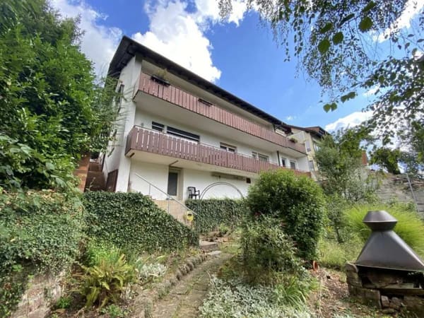 Immobilie in Gemünden am Main - Großzügiges Wohnhaus mit Weitblick und Einliegerwohnung - Bild 2