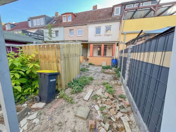 Immobilie in Sarstedt - KUNZE: Sanierungsbedürftiges Reihenhaus mit guter Anbindung in Sarstedt - Bild 1