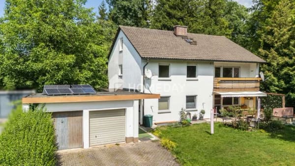 Immobilie in Glonn - Mehrfamilienhaus mit zwei Wohneinheiten plus Ausbaureserve im Dachgeschoss
 - Bild 0