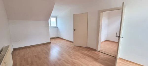 Immobilie in Rositz - ! Neuer Top Preis + Provisionsfrei ! Gemütliche 1,5-Zi.-DG-Wohnung mit Fernsicht, inkl. Stellpl. bei Meuselwitz/ Altenburg ! - Bild 4